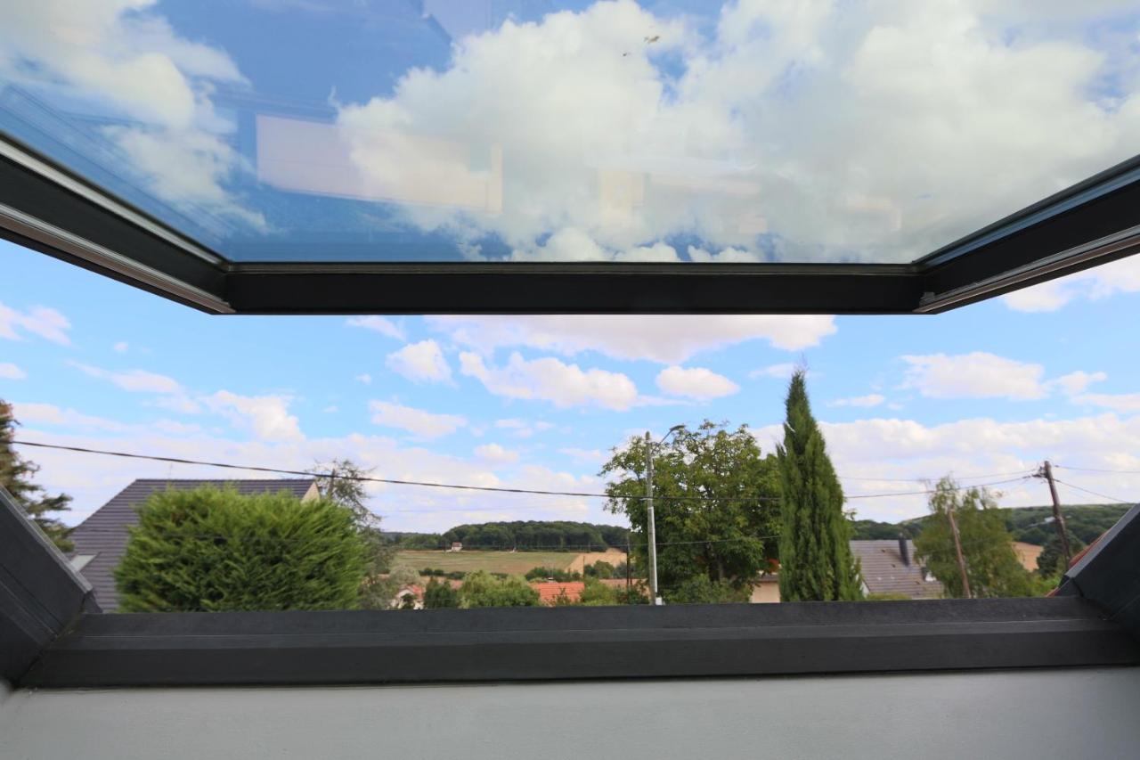 Maisonnette En Duplex Avec Terrasse Breux-Jouy Eksteriør billede